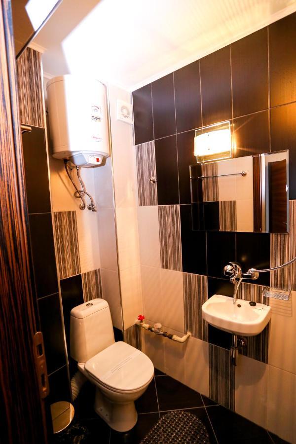 Студия И Стаи За Гости -Жк Пентагон Kŭrdzhali Exteriör bild